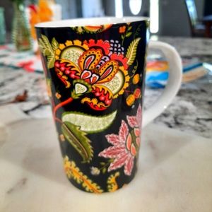 Looks like a Vera Bradley coffee cup, but I am not a fan of black.